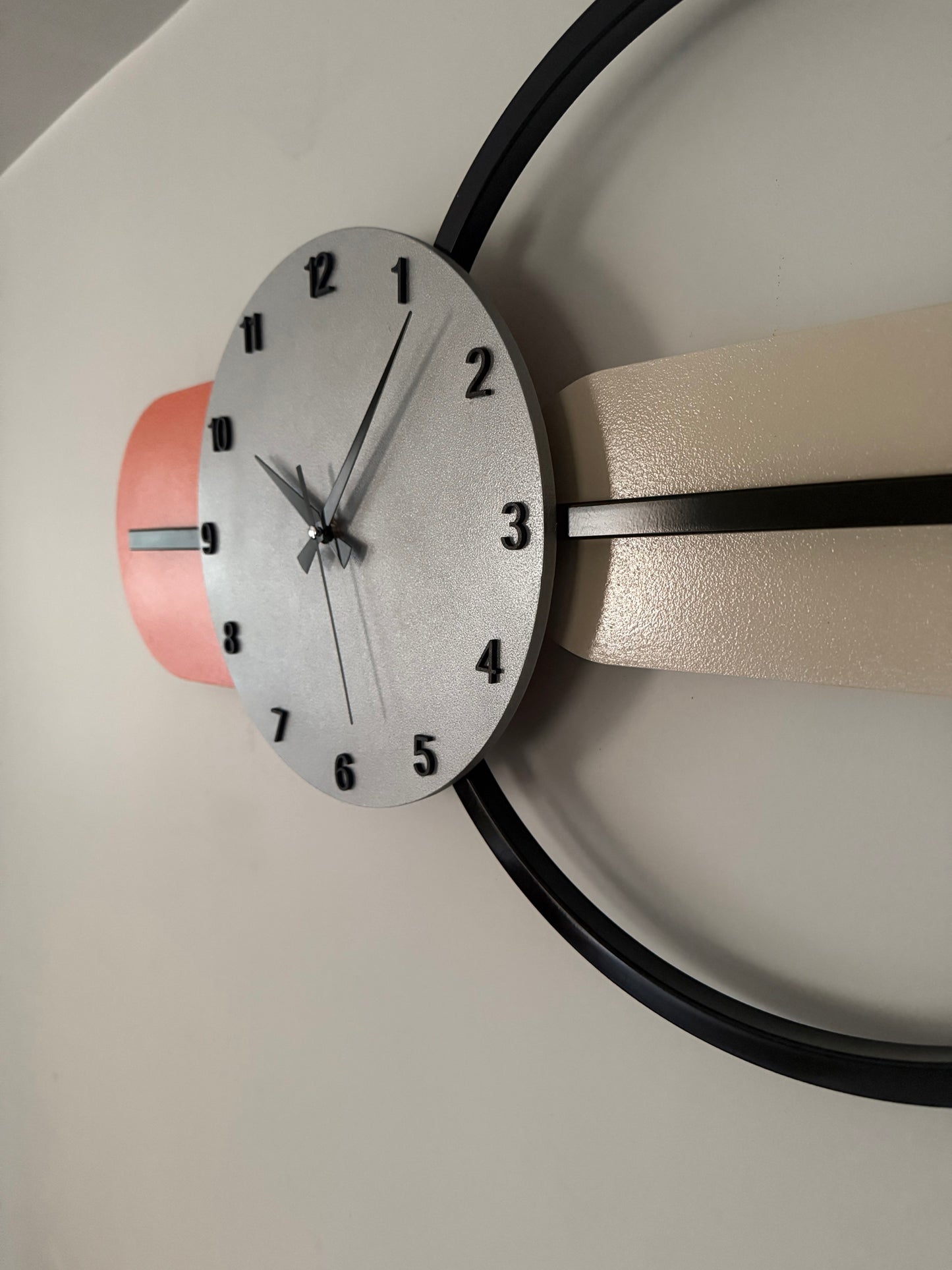 Omega Ahşap Demir Duvar Saati 1